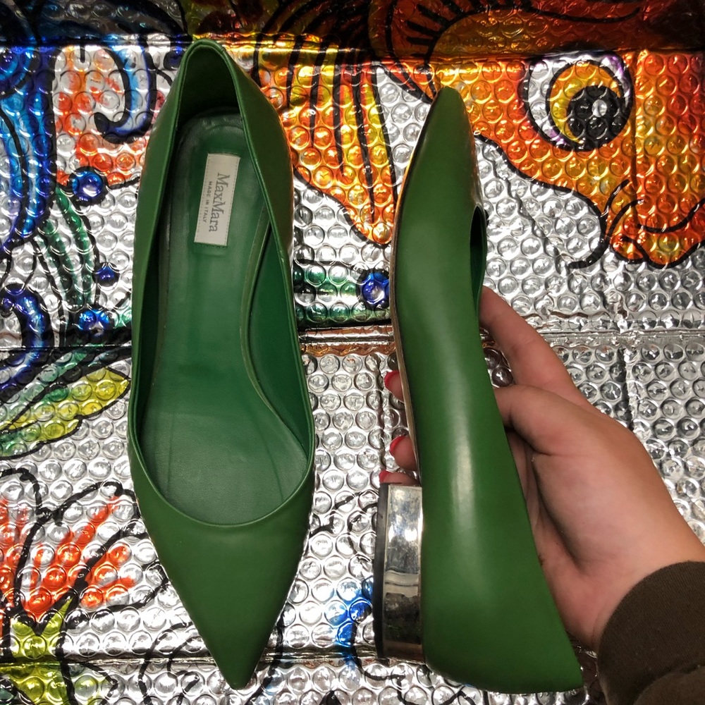 Max Mara Green pointed toe flats with silver heel